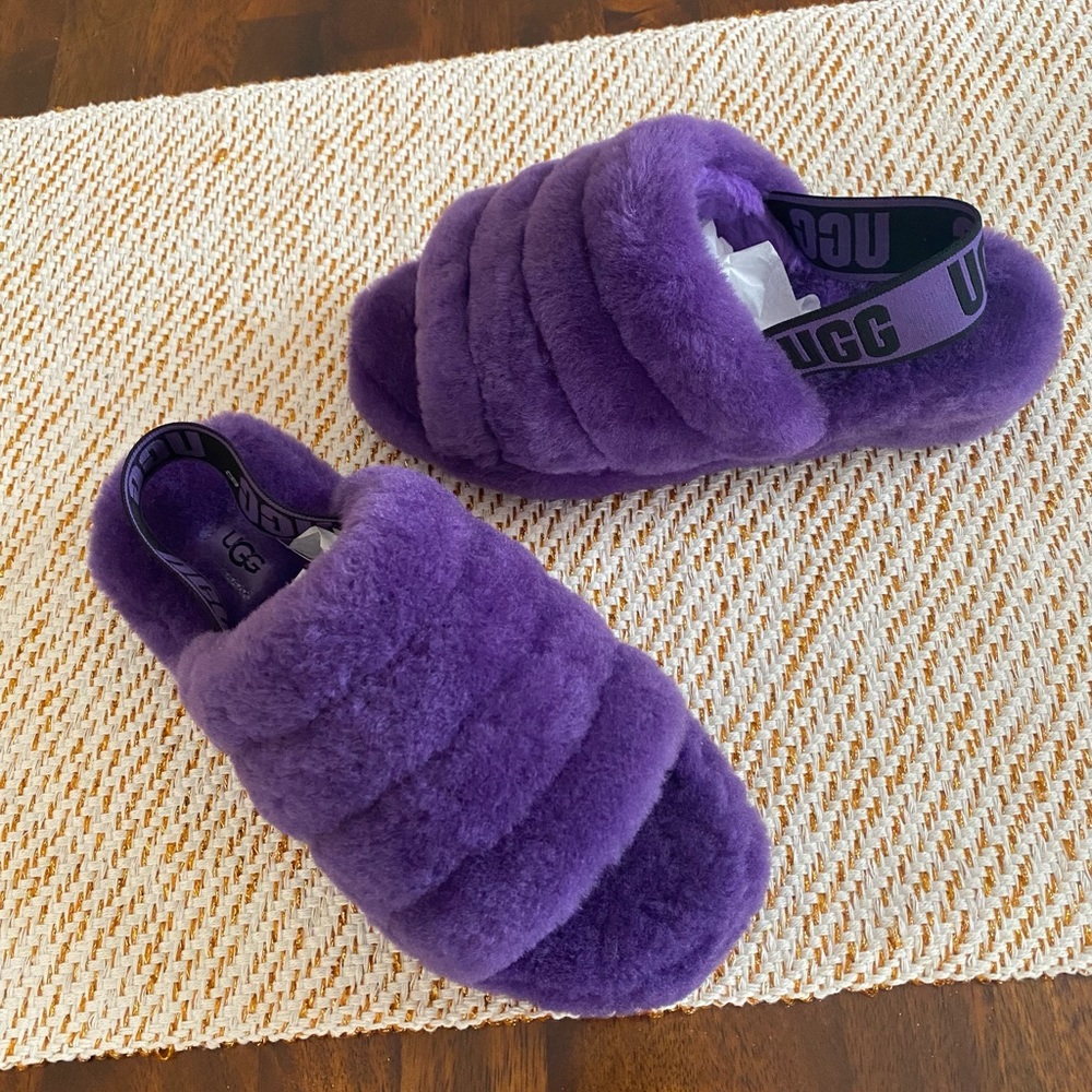 UGG sandals 💜